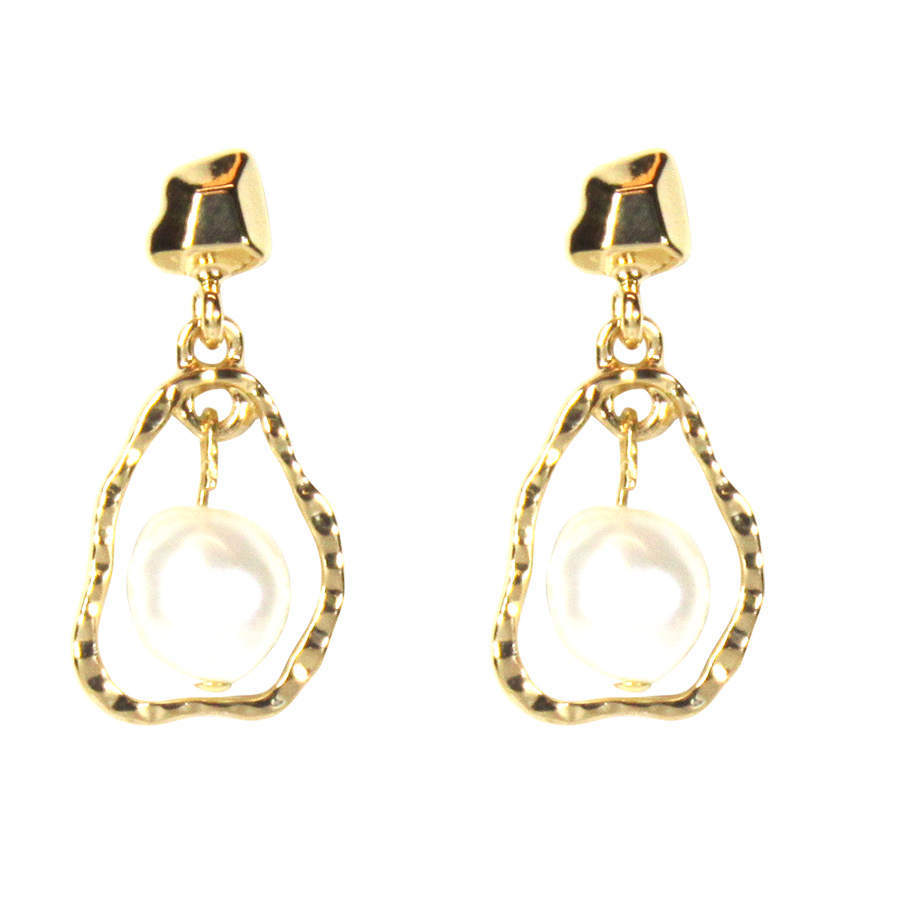 Freeform Gold irregular white pearl earrings 18mm | Lila Jewellery